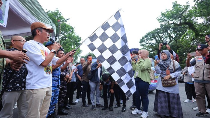 Palembang Kirim 10 Armada Bantuan Logistik ke Aceh, Sumbar, dan Sumut