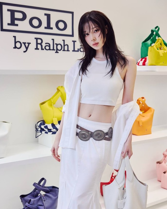 Kemiripan username Instagram mereka juga dianggap sebagai hal yang tidak biasa bagi penggemar. Jungkook BTS sempat memakai @imjungkook seperti Winter aespa @imwinter. Foto: dok. Instagram @imwinter