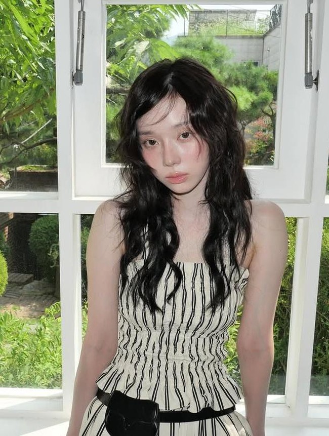 Foto: Pesona Winter aespa yang Digosipkan Pacaran dengan Jungkook BTS