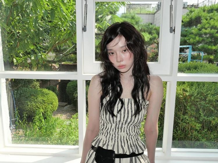 Foto: Pesona Winter aespa yang Digosipkan Pacaran dengan Jungkook BTS