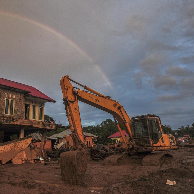 1.378 Rumah Rusak Akibat Banjir Bandang di Agam