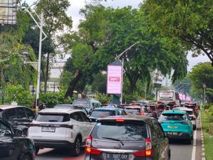 Ada Natal Gereja Tiberias, Lalin Sekitar GBK Padat Sore Ini