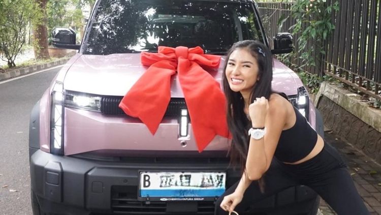 Baby Kristami Wujudkan Ganti Mobil Impian, Beli Chery iCar 03 Warna Pink