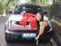 Baby Kristami Wujudkan Ganti Mobil Impian, Beli Chery iCar 03 Warna Pink