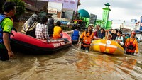 Banjir di wilayah tersebut merupakan bagian dari bencana yang meluas hingga mencakup 14 kecamatan di Kabupaten Bandung. 