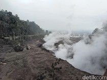 Video Detik-detik Banjir Lahar Semeru Meluap ke Permukiman Warga