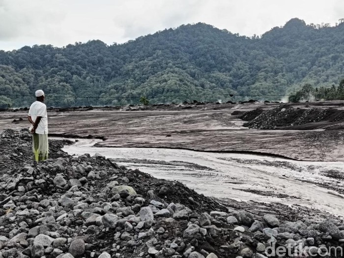 Banjir lahar semeru