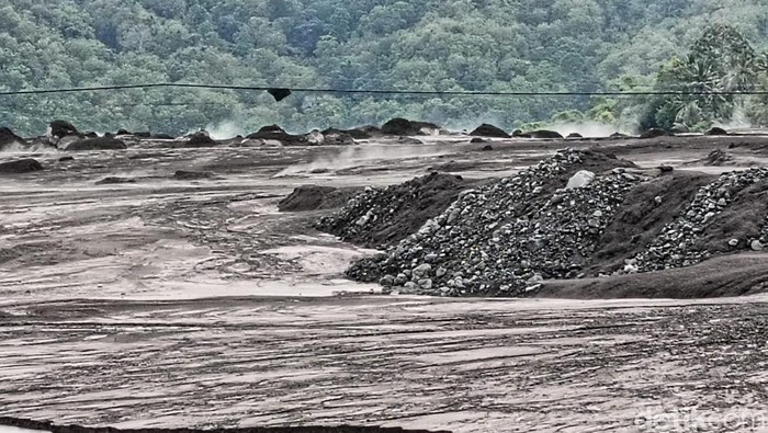 Banjir lahar semeru