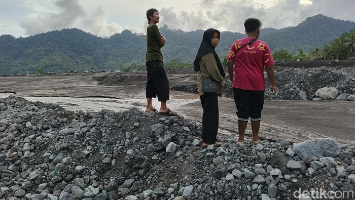 Dusun Sumberlangsep Terisolasi Akibat Lahar Semeru, Warga Butuh Bantuan
