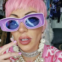 Di media sosial, Barbara aktif membagikan perjalanan transformasi fisiknya. Dia pun kerap membagikan pandangannya tentang standar kecantikan kontemporer yang menurutnya tidak masalah menjalani operasi plastik ekstrem sebagai bentuk ‘self love’. Foto: dok. Instagram @bonecadesumana