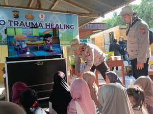 Bioskop Polda Riau Kembalikan Tawa Anak-anak Korban Bencana Agam
