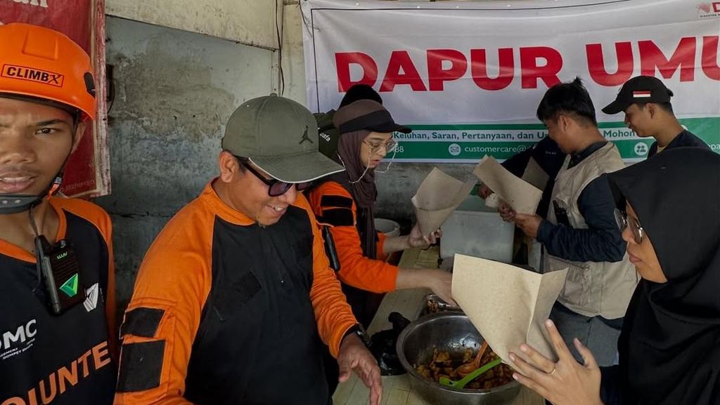 Chiki Fawzi Terenyuh Lihat Langsung Korban Longsor-Banjir di Sumatera Kelaparan