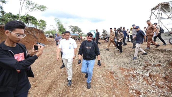 Gubernur Sumsel Kucurkan Rp 30 M Perbaiki Jalan Pulau Panggung-Gumay Ulu