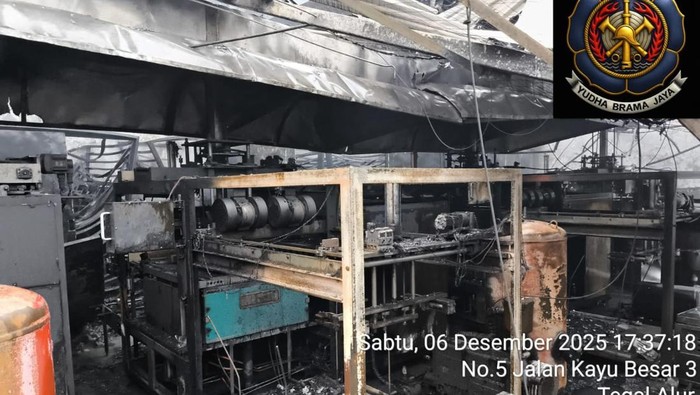 Gudang di Kamal Muara Jakbar Kebakaran, Diduga Akibat Panel Listrik Meledak