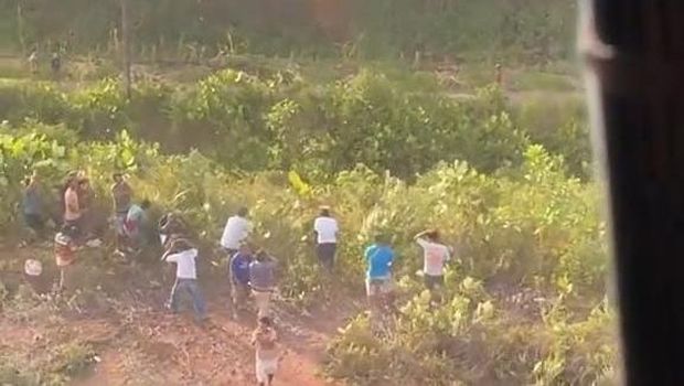 Helikopter bantuan menuju desa terisolasi akibat bencana di Tapanuli Tengah