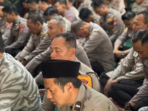 Polres Batu Gelar Salat Ghaib untuk Korban Bencana di Aceh Sumatera