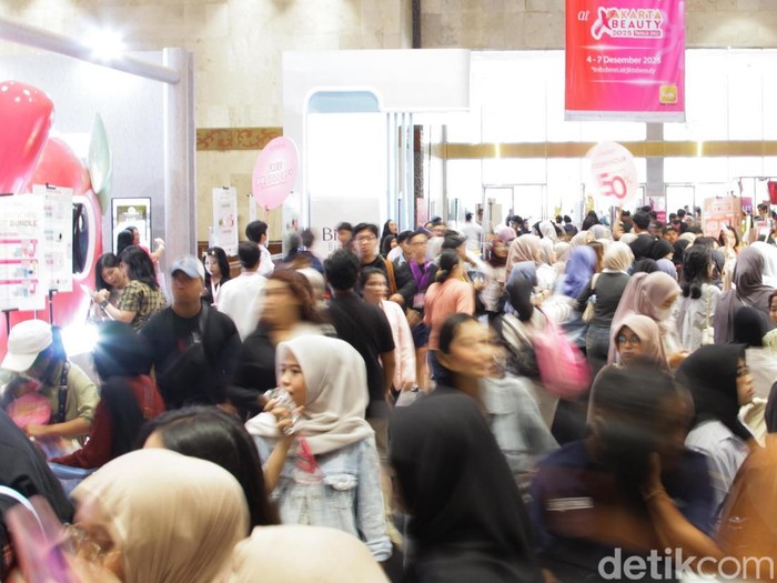 Cerita jastip di acara Jakarta X Beauty 2025 saat ditemui Wolipop, Jumat (5/12/2025).