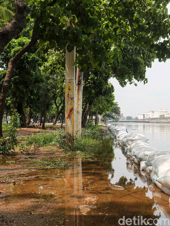 Kali Sunter Meluap, Warga Lagoa Jakut Waspada