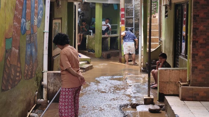 Kebon Pala Jaktim Terendam Luapan Kali Ciliwung Dini Hari Tadi, Tinggi Air 85 Cm