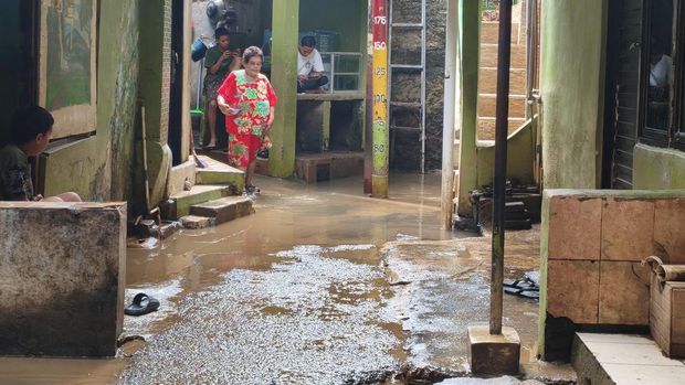 Kondisi banjir surut di Kebon Pala, Jaktim, Sabtu (6/12/2025).