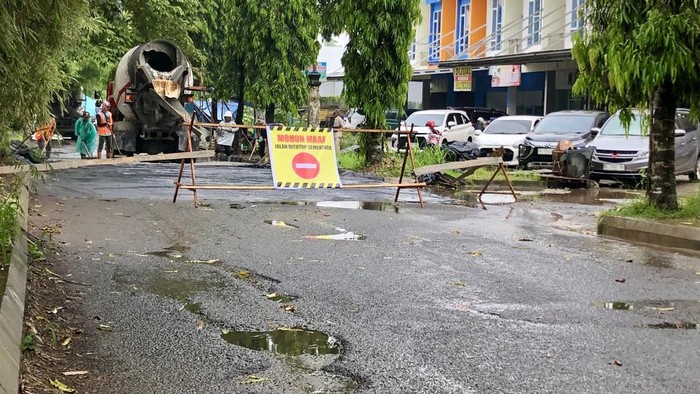 Jalan Palembang-Betung Langganan Banjir, Camat AAL Imbau Warga Bersabar