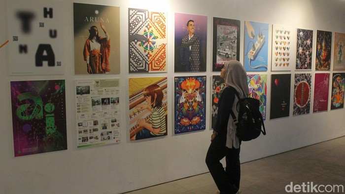 Pameran DKV IKJ bertema Potluck Reconnect digelar di Taman Ismail Marzuki, Jakarta, Sabtu (6/12/2025). Pameran ini menghadirkan beragam karya kreatif anak muda.