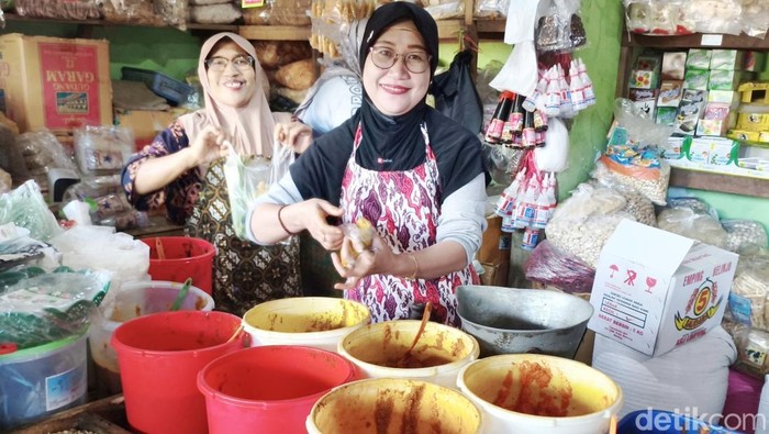 Harga Cabai Meroket, Pedagang Bumbu Dapur di Pasar Porong Menjerit