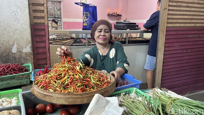 Musim Hujan, Harga Cabai Rawit-Bawang Merah di Surabaya Melonjak Drastis
