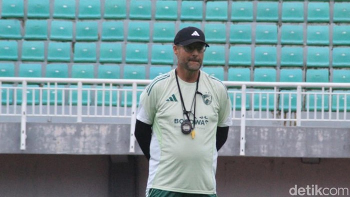 Tomas Trucha Ogah Rombak Skuad PSM Makassar di Putaran Kedua Super League