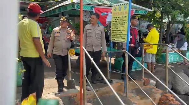 Polres Probolinggo Kota Ingatkan Pengunjung Pantai Kum-Kum Soal Bahaya Air Pasang usai insiden tenggelamnya wisatawan