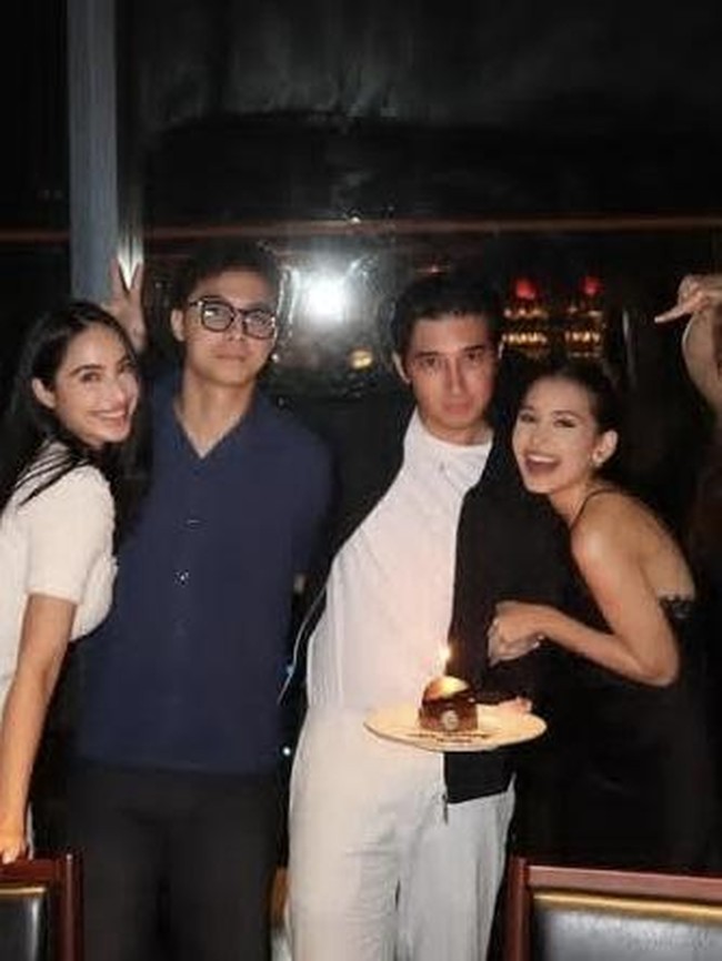 Romantis! Sandrinna Michelle Makan Bersama Kekasih dan Sahabat