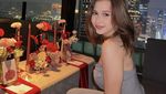 Romantis! Sandrinna Michelle Makan Bersama Kekasih dan Sahabat