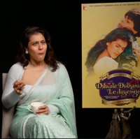 Film DDLJ sendiri berkisah tentang dua mahasiswa India yang jatuh cinta saat liburan di Eropa. Dua karakter utama, Raj dan Simran, dikisahkan pertama kali bertemu di kereta saat berada di London. Foto: Dok. BBC