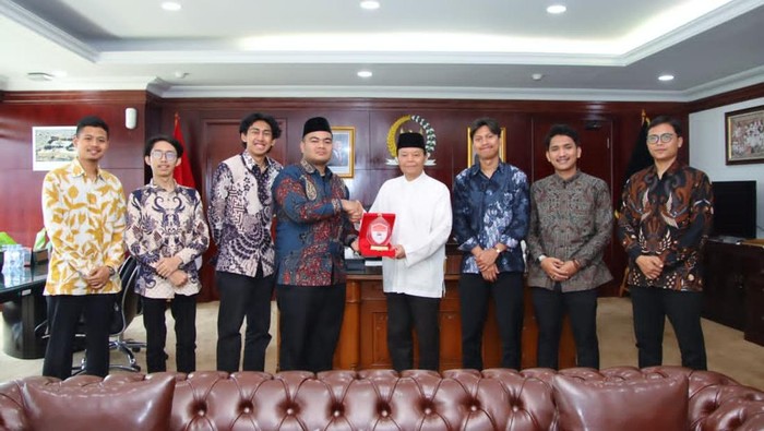 PPI Dunia Puji HNW Perjuangkan Kuota Petugas Haji Mahasiswa RI di Timteng