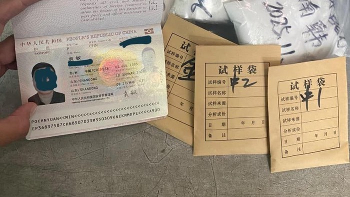 WNA Asal China Tertangkap Selundupkan Bahan Mineral di Bandara Khusus Weda Bay