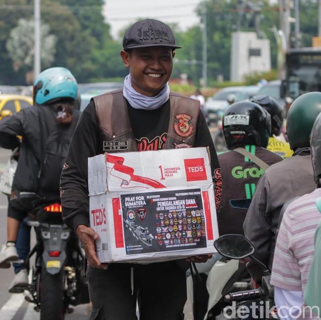 Aksi Solidaritas Bikers Jakarta Galang Dana untuk Korban Bencana Sumatera