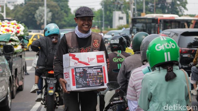 Aksi Solidaritas Bikers Jakarta Galang Dana untuk Korban Bencana Sumatera