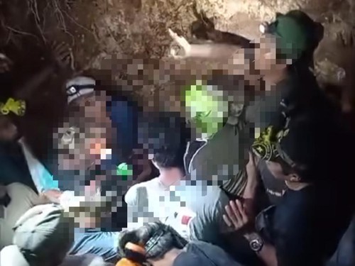 Aktivitas penambangan ilegal di Bukit Dundang, Dusun  Kuta Dua, Desa Kuta, Lombok Tengah. (dokumentasi warga)