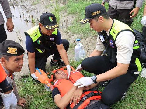 Antisipasi Hidrometrologi,Polisi Bojonegoro Dilatih Tanggap Bencana Antisipasi Hidrometrologi,Polisi Bojonegoro Dilatih Tanggap Bencana