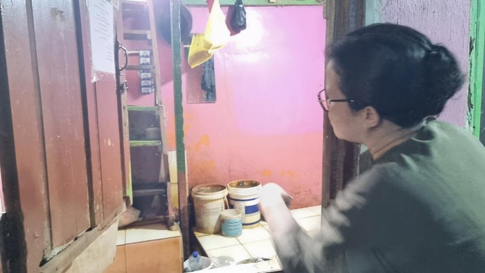 Cerita Warga Kampung Melayu Jaktim Terpaksa BAB Depan Pintu Saat Banjir