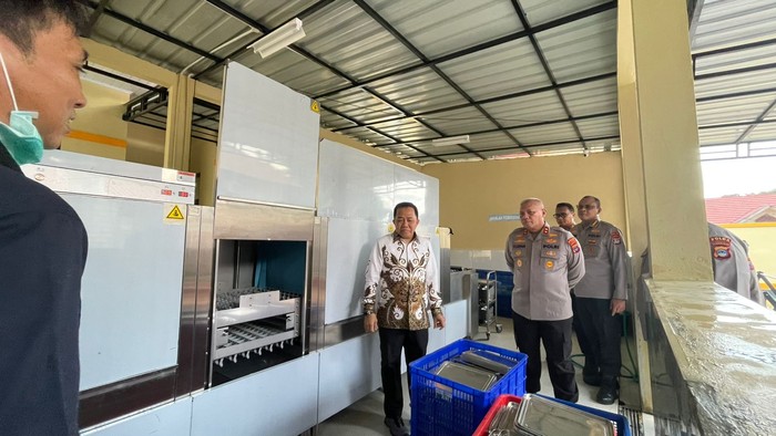 Kapolda Kalsel Monitoring SPPG, Pastikan Operasional Berjalan Sesuai SOP