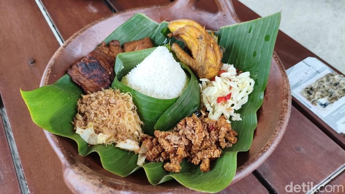 Mencicipi Sego Wiwit Kulon Progo, Bentuk Syukur Petani Sebelum Panen Raya