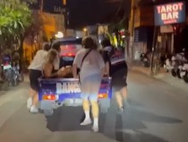 Asal Usul Pikap Bonnie Blue Terungkap, Dipakai Angkut Para Pria Australia