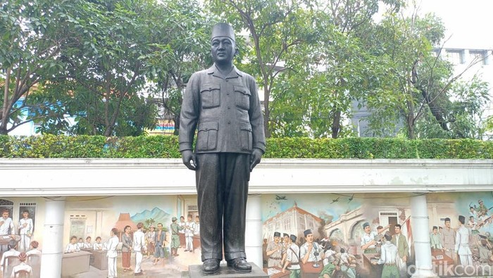 Monumen Tugu Pahlawan dan Museum 10 November Surabaya