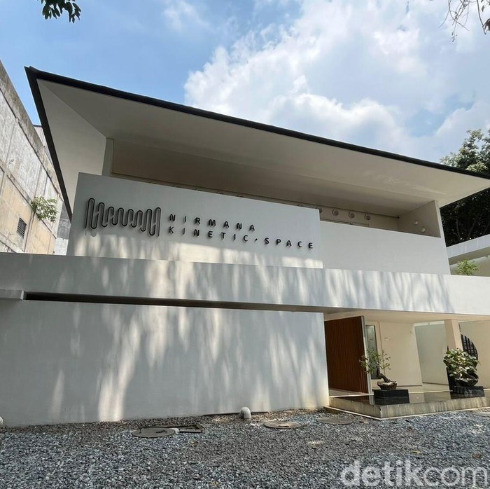 Nirmana Kinetic Space di Blok M, Jakarta Selatan.