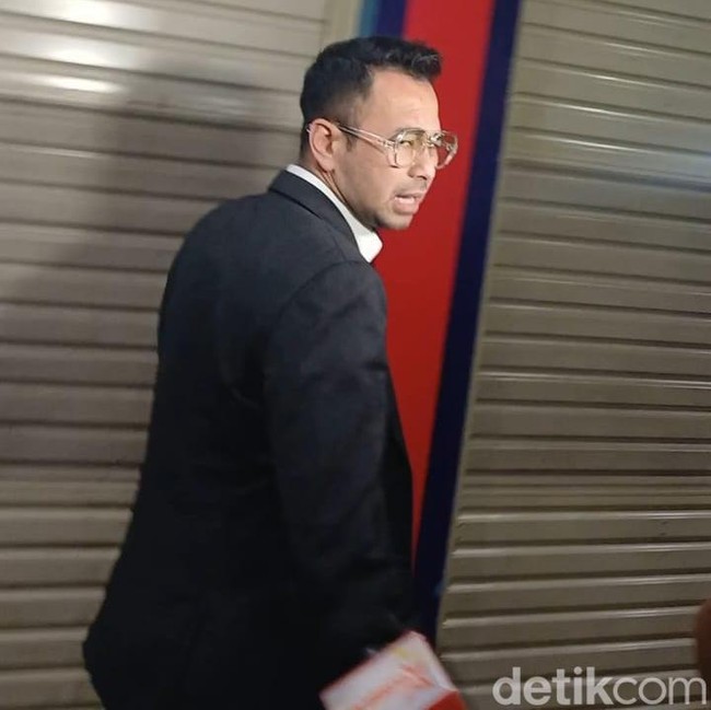 Alasan Raffi Ahmad Beri Rp 15 M Bentuk Uang Buat Korban Banjir-Longsor Sumatera