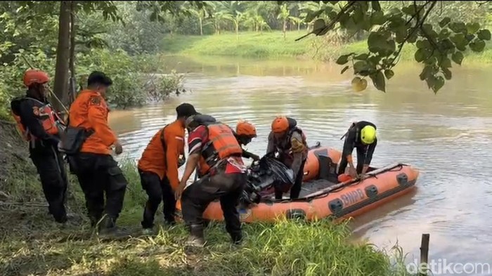Pelajar SMP di Sidoarjo Hanyut di Sungai Kalimas Saat Cari Kerang