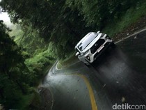 Menaklukkan Kaki Gunung Rinjani dengan Toyota New Veloz Hybrid