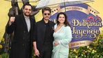 Shah Rukh Khan-Kajol Semringah Patung Raj dan Simran DDLJ Berdiri di London