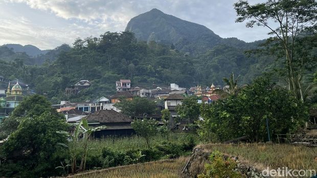 Suasana Desa tempur, Kecamatan Keling, Jepara, di lereng Pegunungan Muria. Suasana Desa tempur, Kecamatan Keling, Jepara, di lereng Pegunungan Muria. Foto diambil Mingu (7/12/2025).